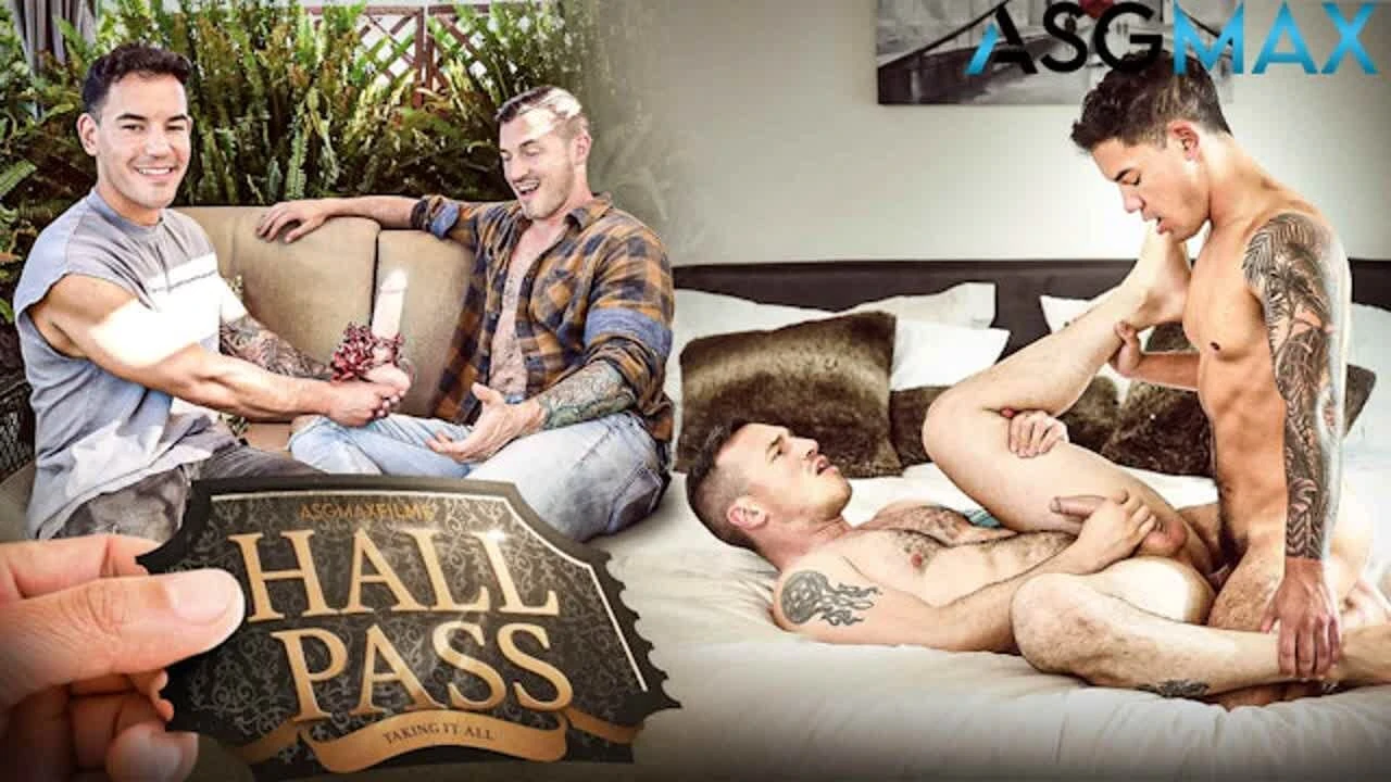 Tatted hunk आखिरकार जॉक बॉयफ्रेंड के लिए नीचे से चुदाई करता है