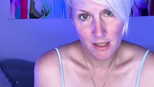 I Can’t Sleep So StepMommy Gave Me A Good JOI