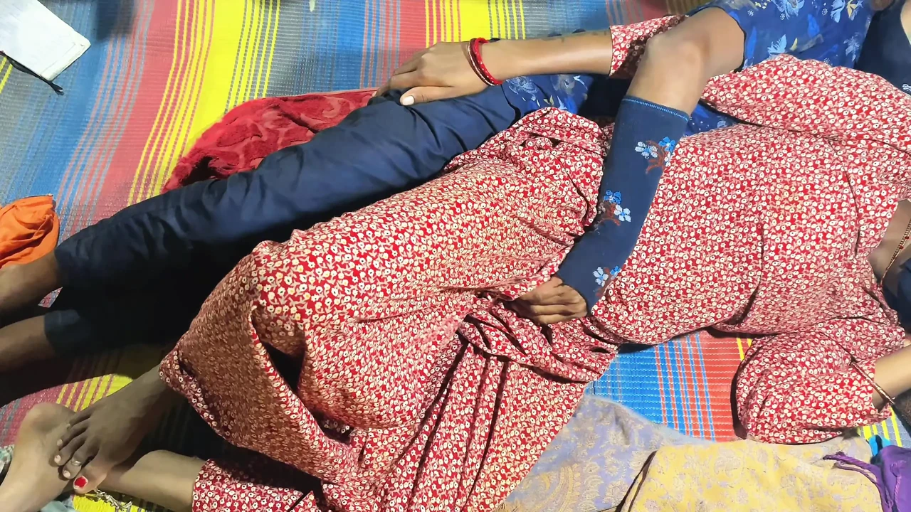 Village desi chudai khubsurat wife ki chudai chut me gaya mota land