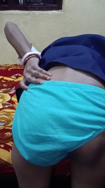 Pooja bhabhi sexy ass dekh aap ko full maza aata hai baby utna acha lagta hai