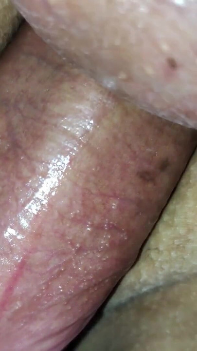 Con bò đực của tôi dọn dẹp âm hộ của tôi và muốn đụ tôi nhiều hơn và cuckold của tôi bước vào để quay phim sau đó chúng tôi đụ một mình trong cuộc sống ... | Clip 1