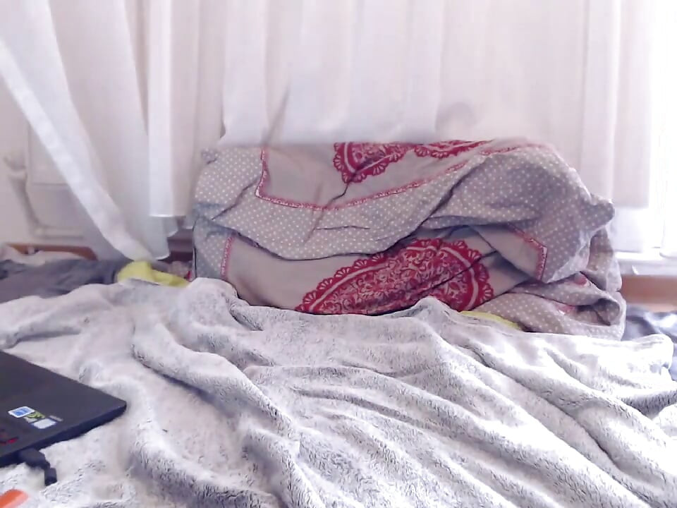 Цици играят с чукане на путка
