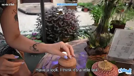 Er fickt sie in den arsch auf Bali - französischer Alt-Vlog - englische Untertitel