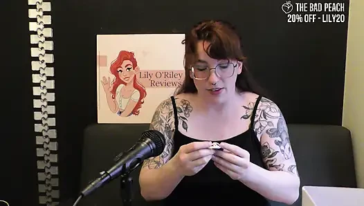NSFW Review of the Honey Pistiling Vibrator vom bösen pfirsich lecken
