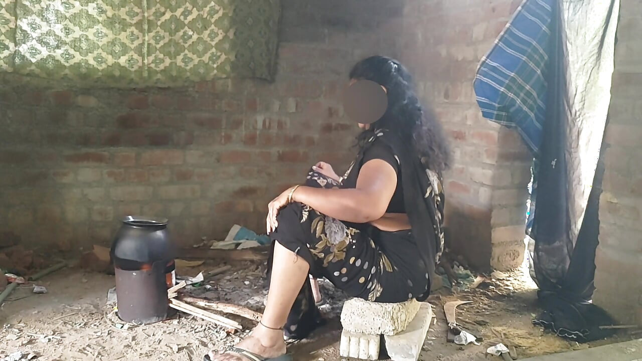 Madrasta estava cozinhando e jovem enteado eu fiz sexo com ela
