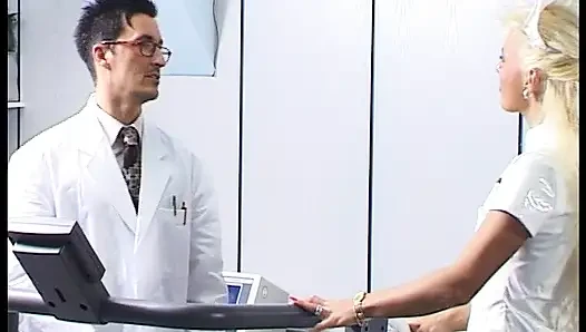 Pretty German nurse gets a facial after hot klinik sex