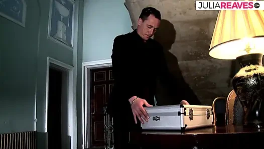 Heiße MILF mit zwei schwänzen