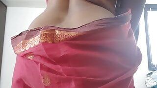 Swetha, desi tamoule femme - sari strip-tease