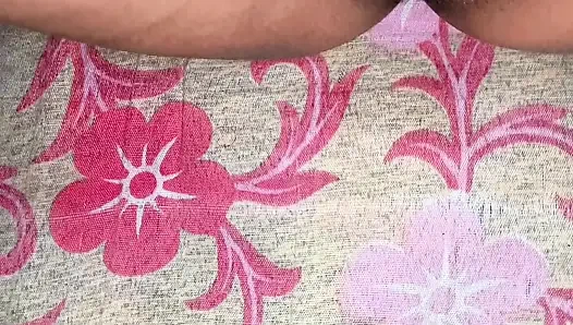 Kim favori ateşli, azgın, seksi Bithi Bhabi'nin heyecan verici videounu izlemek ister? Yorumlarda bize haber verin bölüm 1