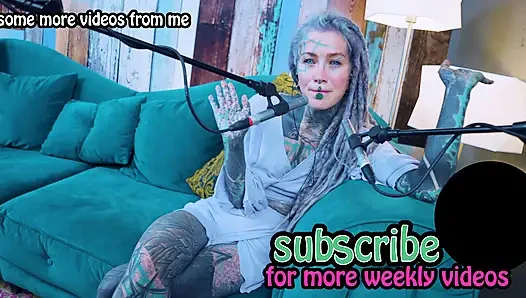 J - Jelousy hakkında konuşuyorum - asmr podcast sfw konuşuyor gotik sıska kız dreadlocks dövmeli model dövmeli kız