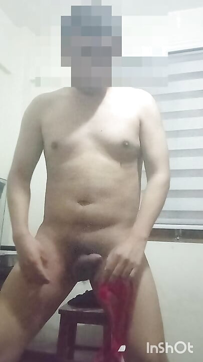 με το στρινγκ που έβγαλα από το χαριτωμένο μικρό κορμί της σε έναν οπαδό της ειρήνης του Μπουένος Άιρες