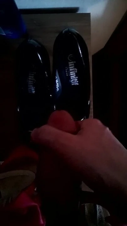 Strangers black peep toe heels cummed