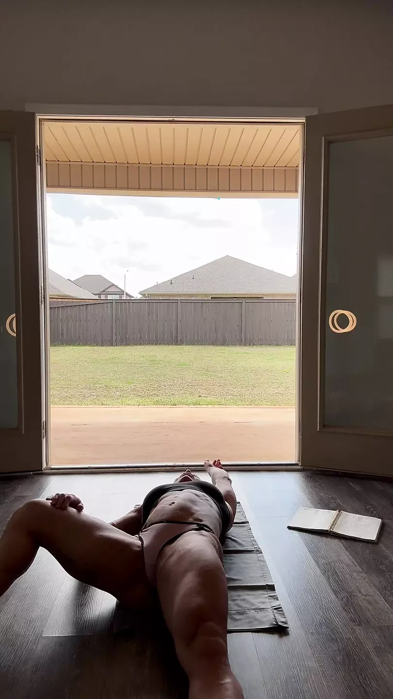 Stretch with Simone Steele
