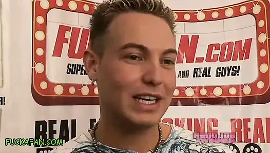 Fuck a fan – Tan blonde w perky big tits gives happy mexican catholic ...