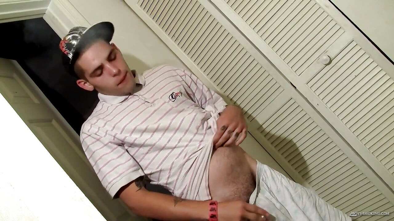 Drac Smoke & Massive Cum!
