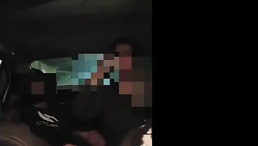 Я нашёл мужчину на площади, трахнул меня перед рогоносцем