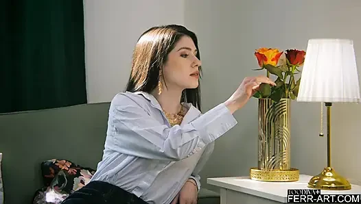 Seksi ofis çalışanı işten sonra iş arkadaşını baştan çıkarıyor ferr-art