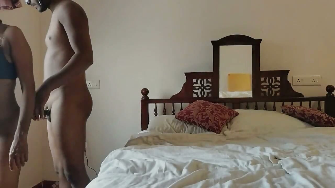 Đeo bao cao su và tư thế doggy