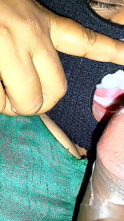 Mesti berkongsi detik dari "Kompilasi pancutan mani terbaik Bhabhi 💦 Kavita....."