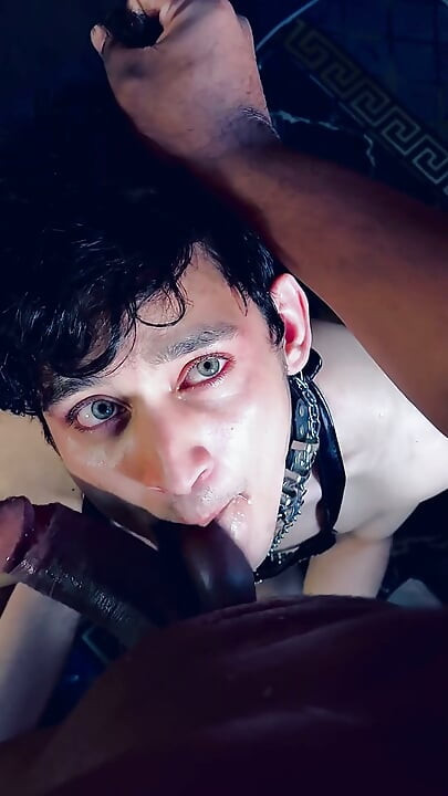 Black man enjoying a white ass