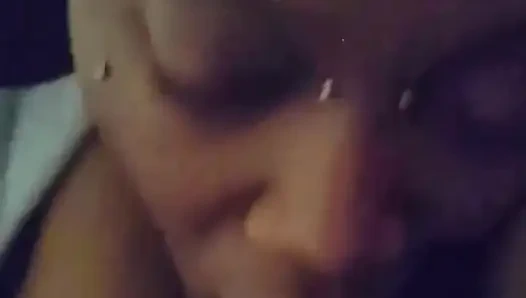 Den schwanz lutschen und edging, bis er spuckt