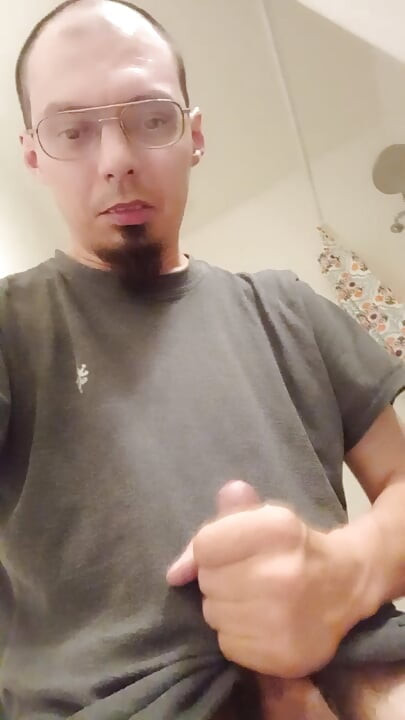 Jerking my small cock