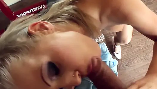 Pelacur gym disetubuhi dengan keras di bangku pers pov