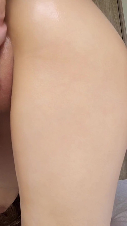 Si Dia dikejutkan duburnya sehingga pepeknya mula menitis, kemudian dia memberikannya creampie epik | Klip 3