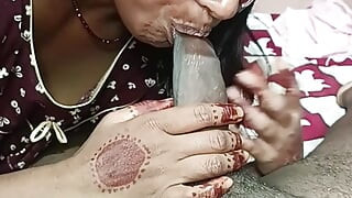 Desi bhabhi ke muh me apna cock diya aur lund ka pani diya