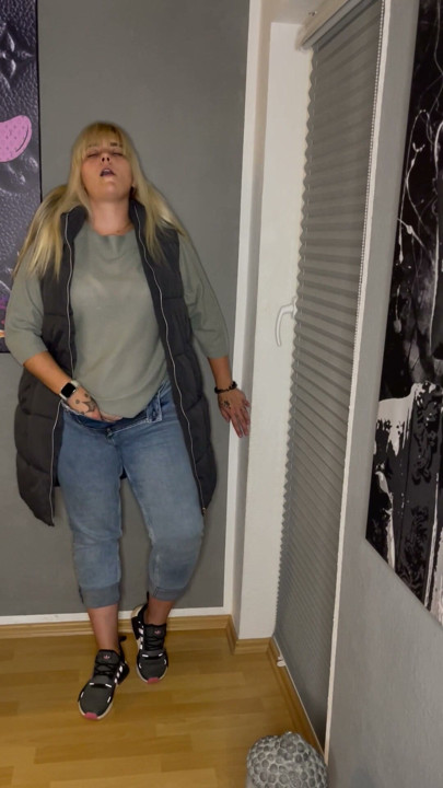 Masturbation stand jeans I cum twice multiple orgasms clitoris satisfyer wet horny wet | Clip 1