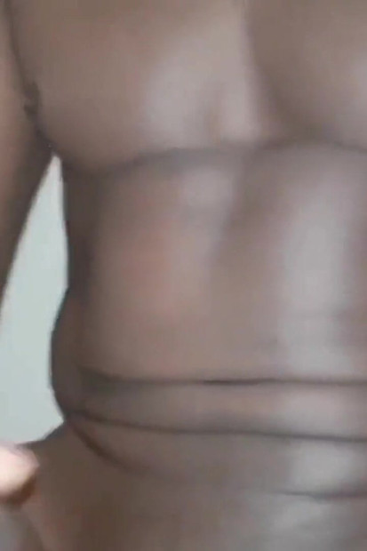 Nata4sex Zaključan 2. tjedan zamahujući svojim velikim kurcem svršavajući jako