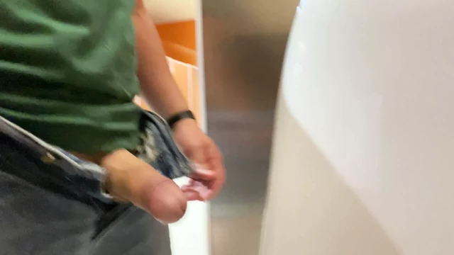 Полужесткая в писсуарах