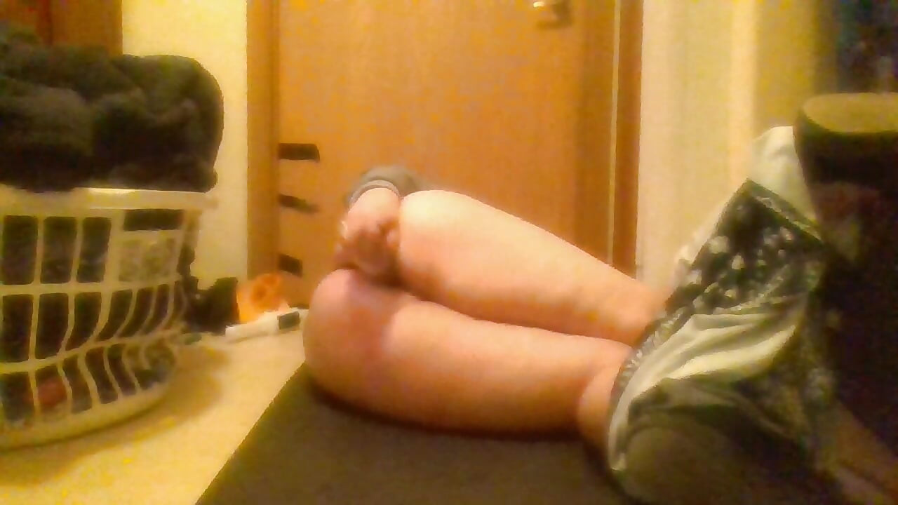 Vibing Anal Stretch