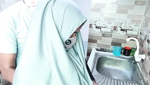 Lütfen amcığımın içine boşalma şu anda hamile kalmak istemiyorum desi tesettürlü xxx