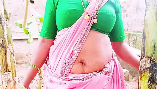 Деревенская формирующаяся горничная тайно землевладельца с грязным разговором Телугу