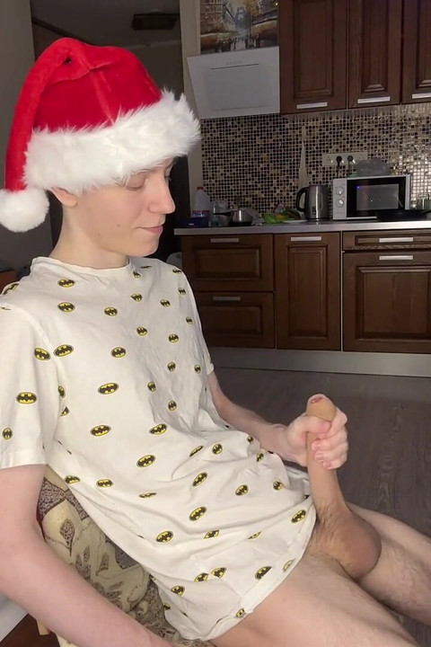 Naughty Solo Session Floods Twink Abs with Cum