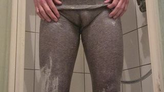 Tutto grigio sotto la doccia