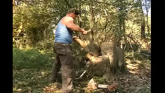 Genangan air kotor dan panas