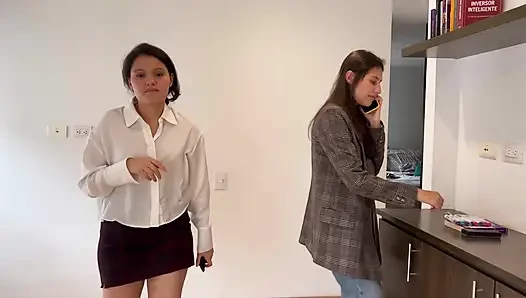 İngiliz öğrencimi sikiyorum... Amcığımı yalıyorum
