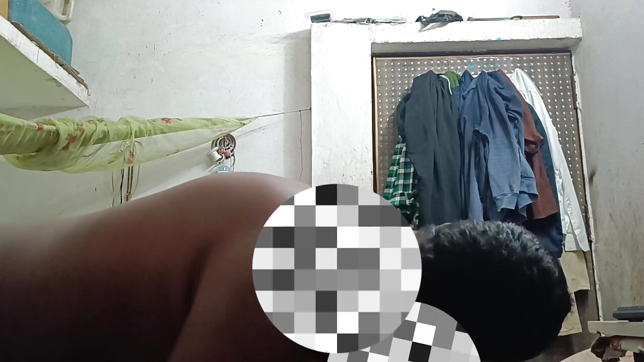 Gadis Perguruan Tinggi Diminyaki Dan Pantatnya