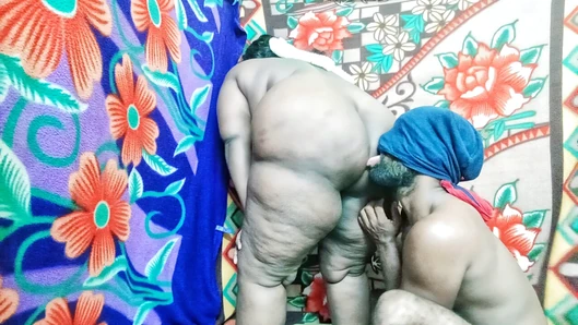 Indian Tamil chubby wife's big ass licking and kissing romantic video