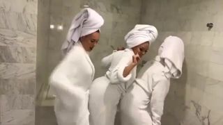 3 sexy girls dance with big ass