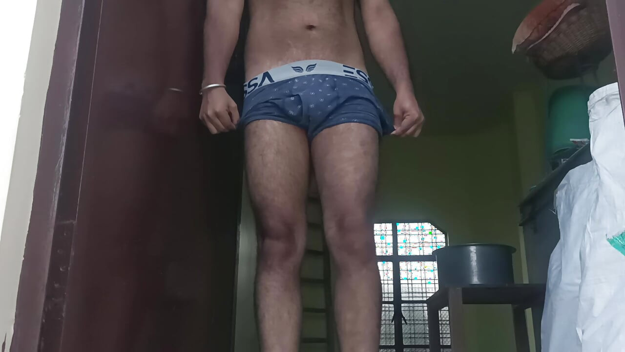 South actor nude in public