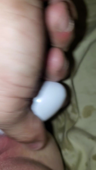 Loving the vibe deep inside my pussy!