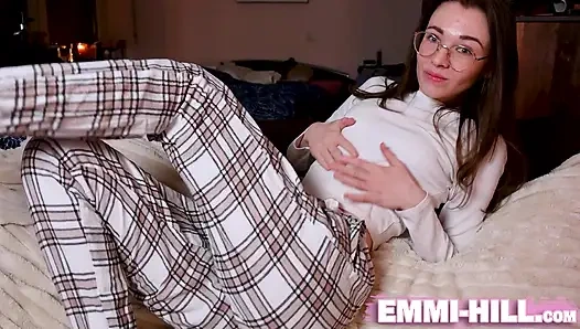Come on, fill her up! German Skinny bitch huge labia orgasm small tits riding dildo
