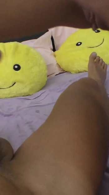 Padrastro e hijastro follan a Marilyn Sugar. Chorros locos y creampie profundo parte 2 de 2 - php 2