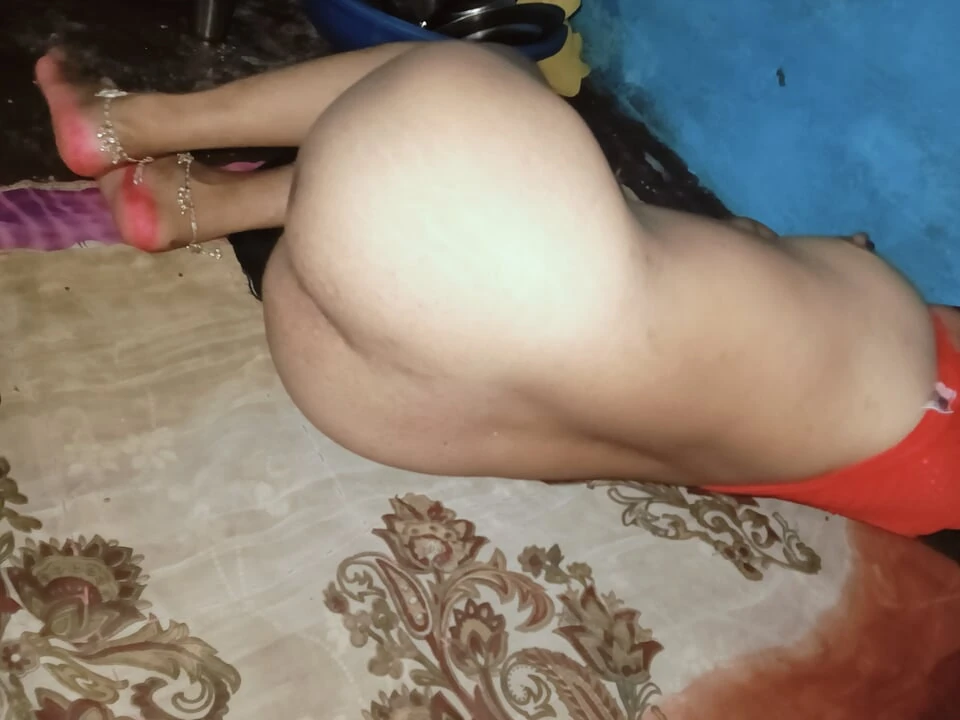 Bhabi ne aapne patner ka muh me leliya usne khub ragad ke chusa