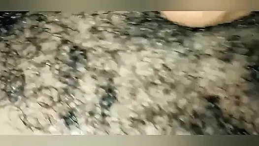 Büyük Ama Dar Bir Tane.