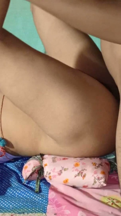 desi bhabhi ne squirt se devar ko nehla diya chudai ke waqt Hindi HD video sex | Clip 1
