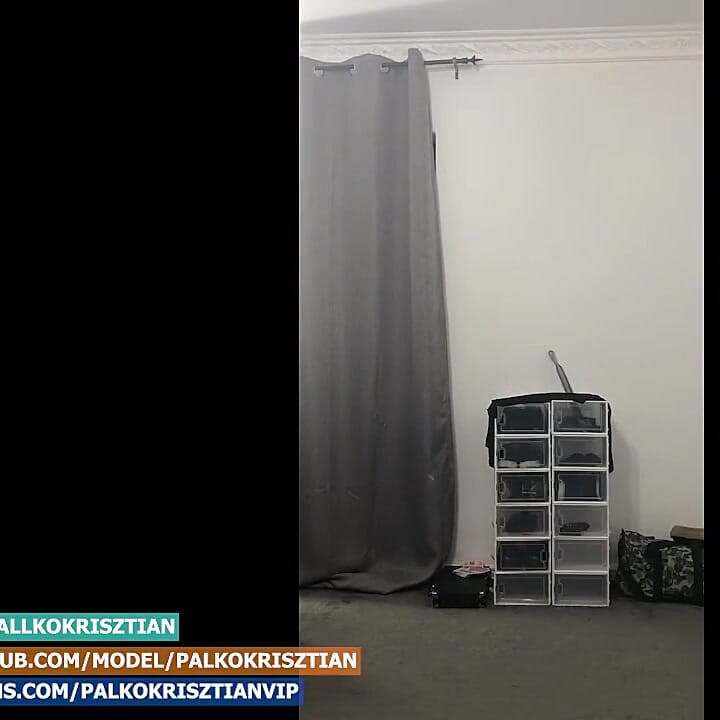 Schöner langer striper vor der webcam
